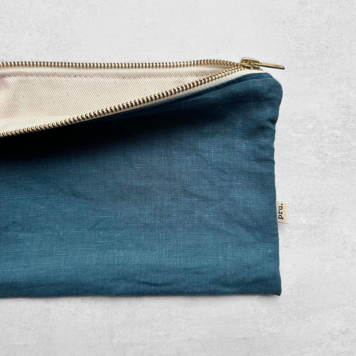The Linen Pouch Bag - Islington Blue