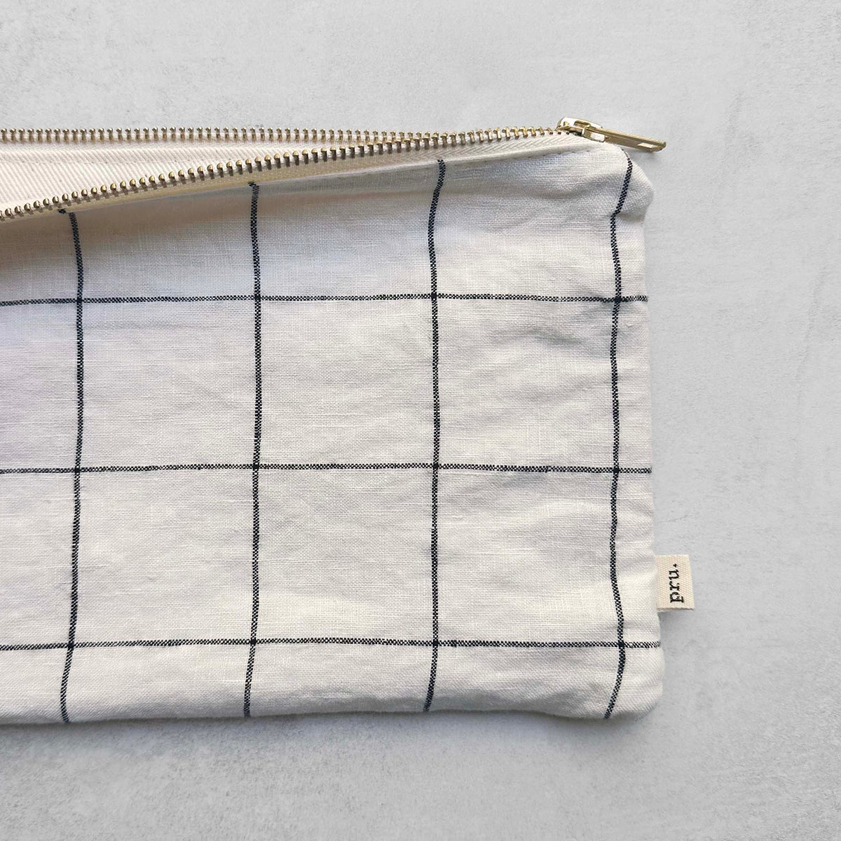 The Linen Pouch Bag - Grid Black and Ivory