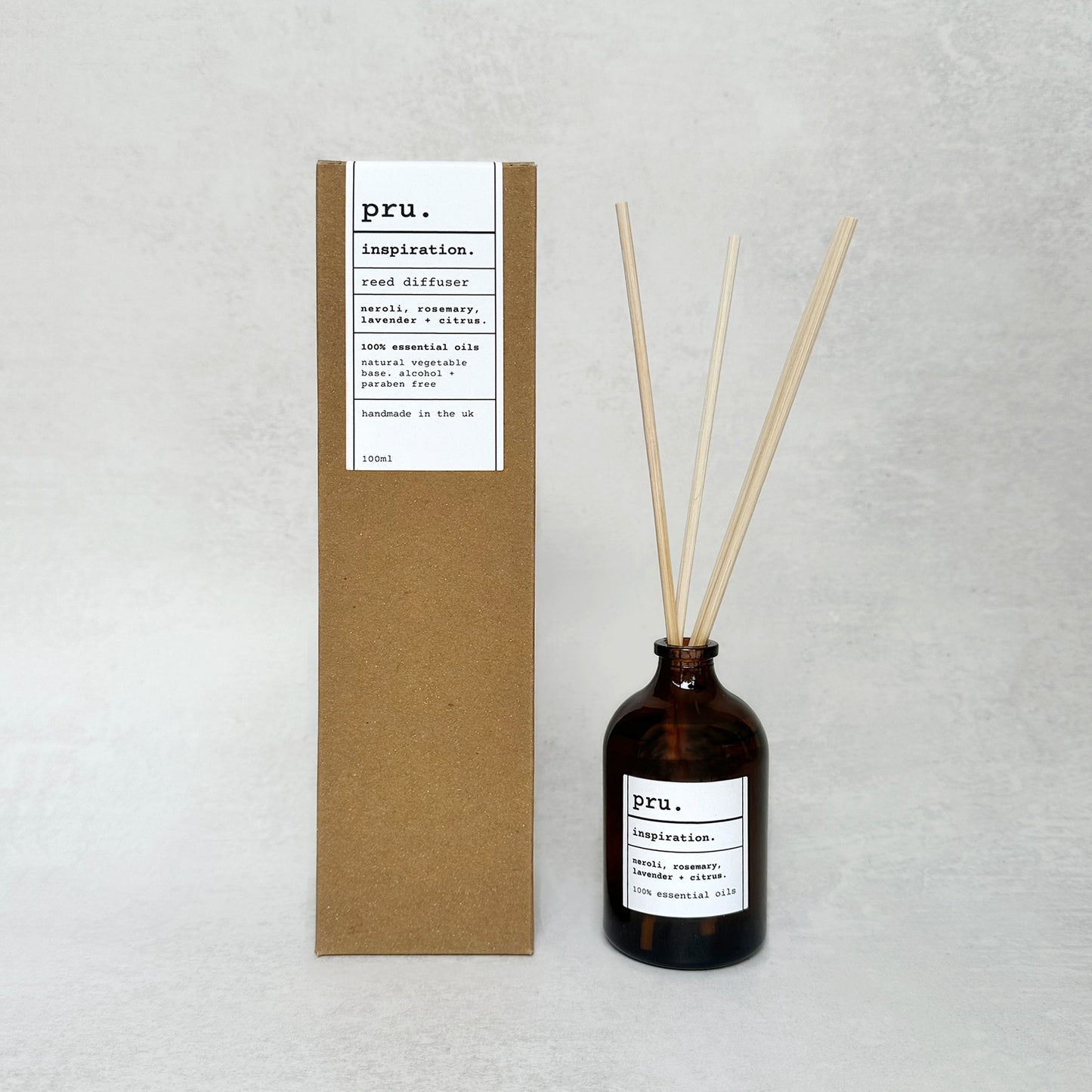 100% Essential Oil Candle, Diffuser + Tea Towel Gift Set