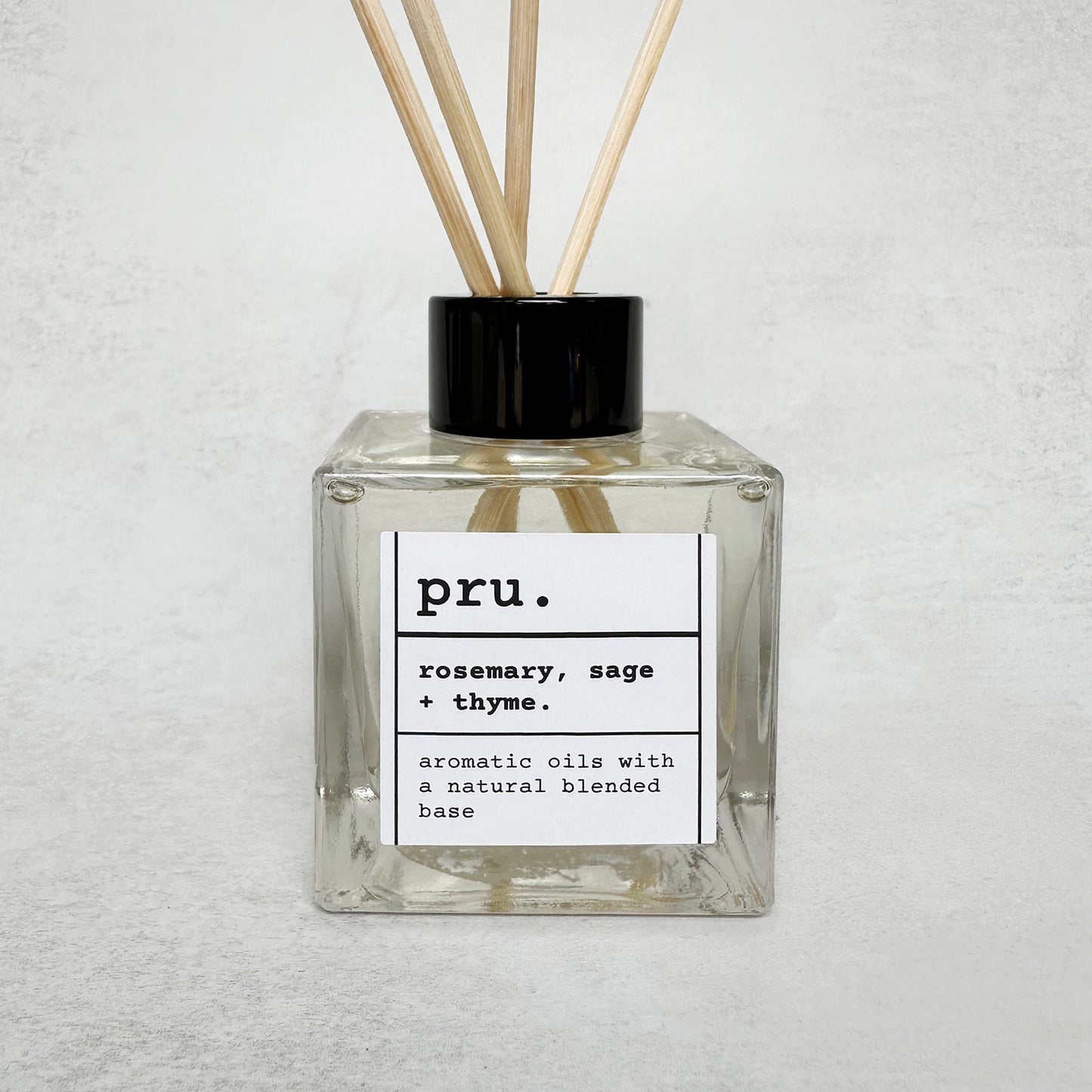 Natural Reed Diffuser Rosemary, Sage + Thyme