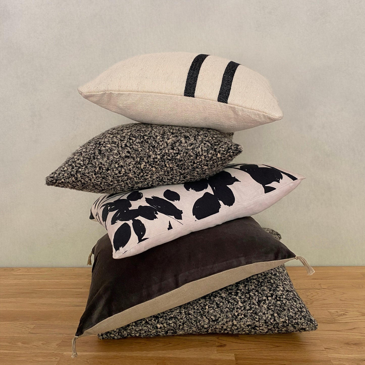 The Bouclé Cushion Pebble Black  and White